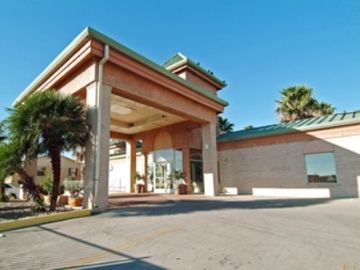 Econo Lodge Inn And Suites Eagle Pass Exterior photo